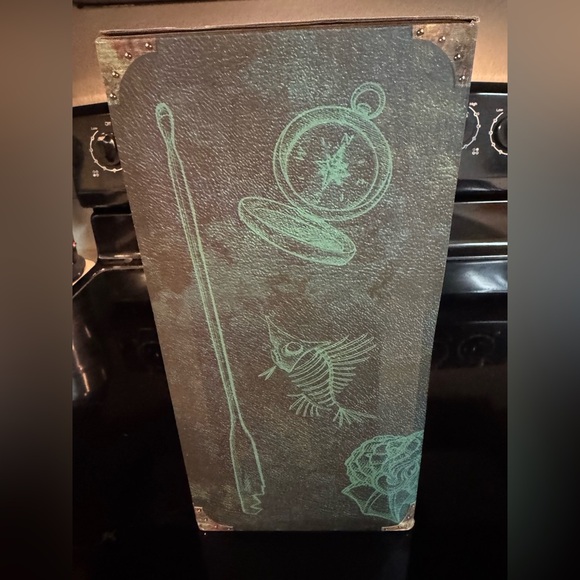 Disney Cruise Line DCL Treasure Haunted Mansion Parlor Light Up Mantel Clock NEW - Picture 5 of 6